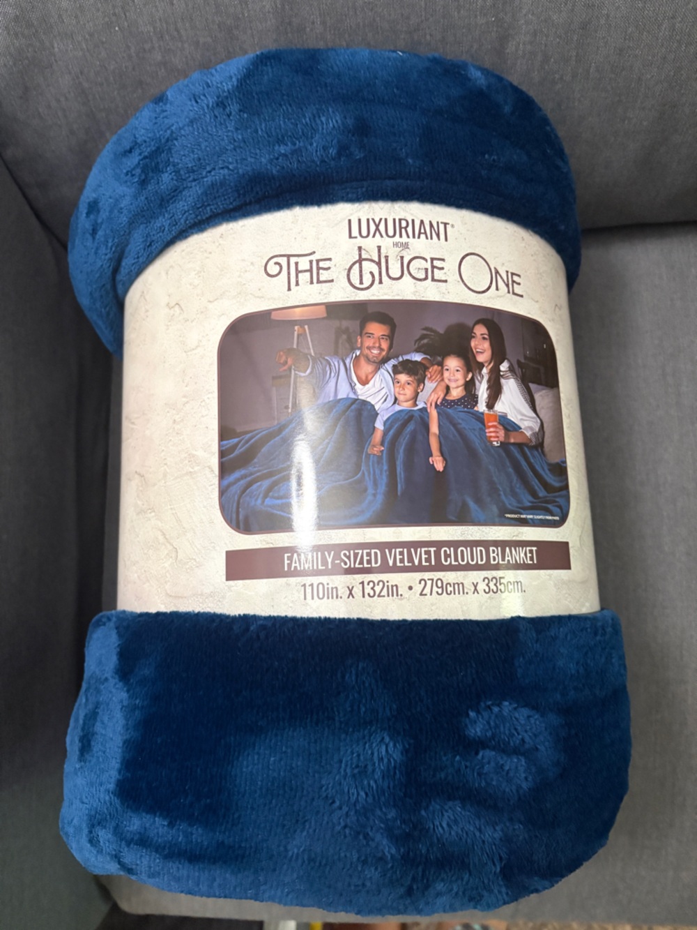 The Huge One Velvet Cloud Blanket - Deep Blue